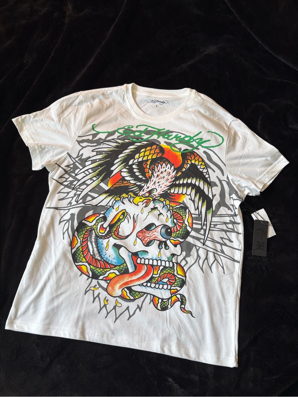 Zumiez White Short Sleeve Graphic Tee with Multicolor Skull & Snake Art
